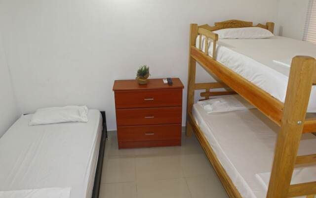 Hostal Kiwi B&B