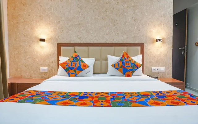 Fabhotel Emersion Residency