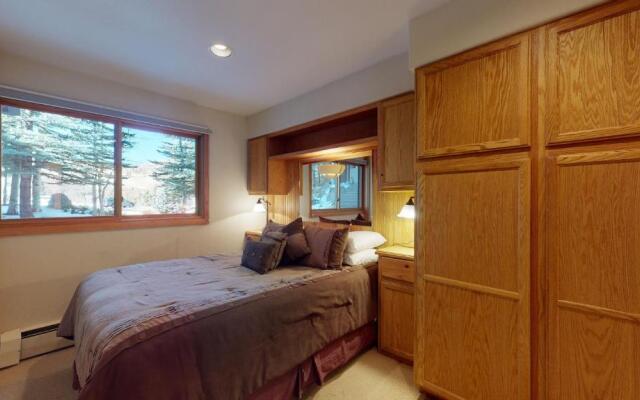 Laurelwood Condominiums Studio Premier 203