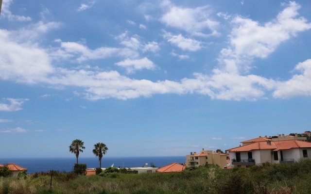 Apartment With one Bedroom in Caniço, With Wonderful sea View, Enclose