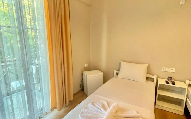 Cennet Hotel