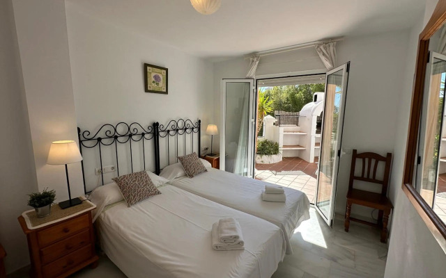 Spacious family villa Aljamar 8a