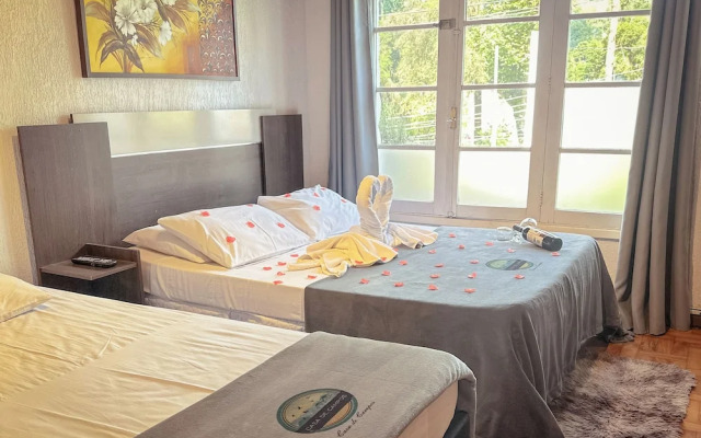 VELINN Casa de Campos Capivari House