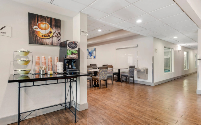 Quality Inn & Suites Union City - Atlanta South