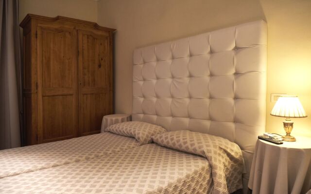 Townhouse Condotti 29