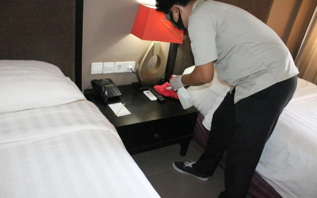 100 Sunset Kuta Hotel & Ballroom