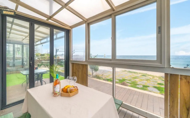 Goseong Littlesquare Oceanview Pension