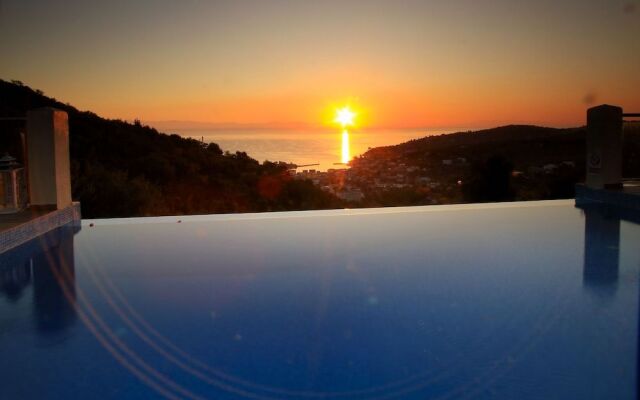 Artist's Villa Lilac Lilium