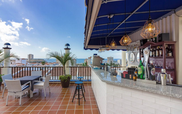 Klayman Olivina Aparthotel