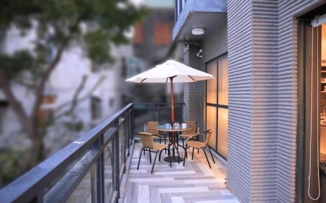 Kiwi Share Hotel - Zhongli Station Branch - Hostel