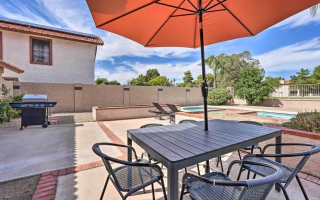 Private Pool, Gas Grill: Chic Glendale Home!