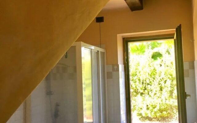 Yogalujah Holistic B&B