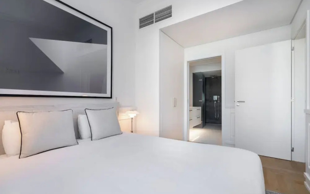 The Boulevard Prime Location W/ Ac & Elevator