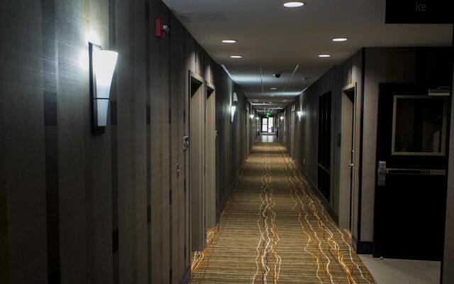 Hampton Inn & Suites Lansing West