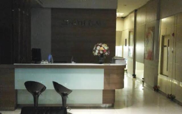 Phrakanong Zenith Place Serviced Apartment