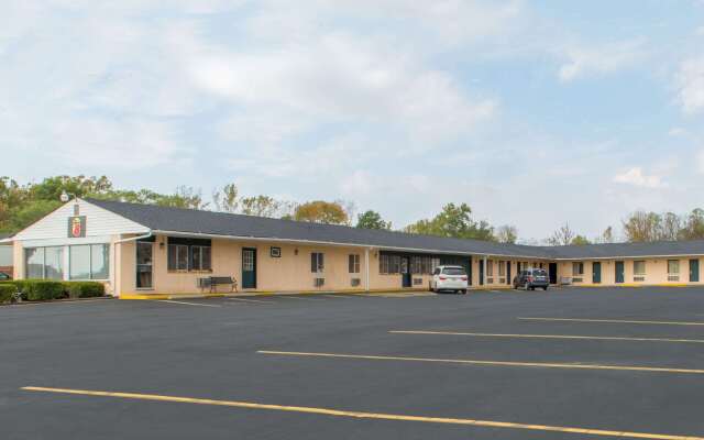 Super 8 by Wyndham Centerville-Richmond