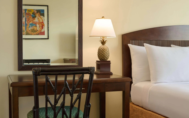 OUTRIGGER Waikiki Paradise Hotel