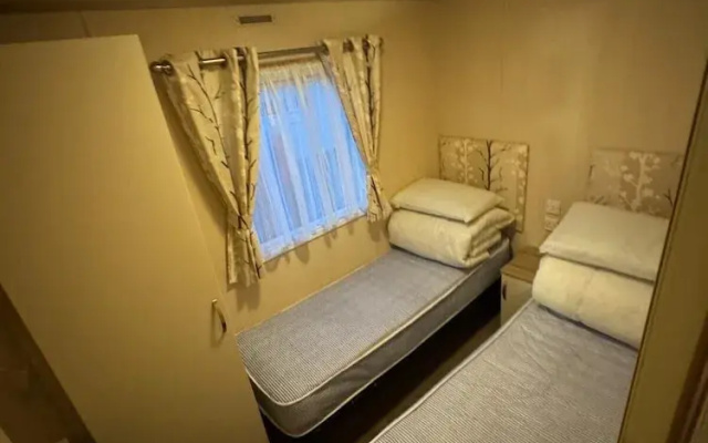 3 Bedroom, Lyons Oakfield, Towyn, Pets Welcome