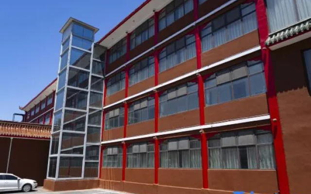Huaxia Hotel – Exterior – Handan