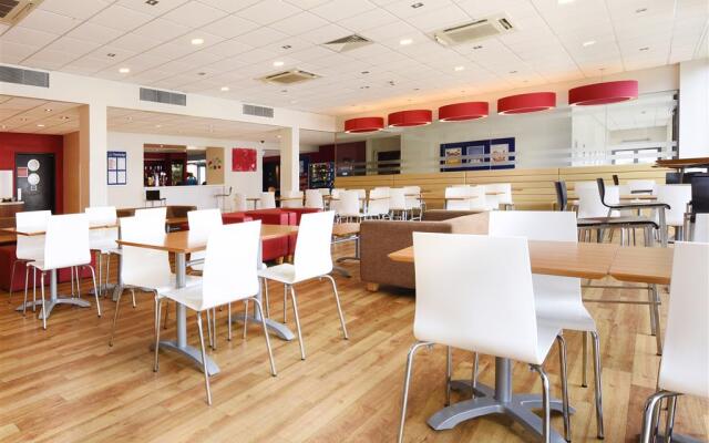 Travelodge London Excel Hotel