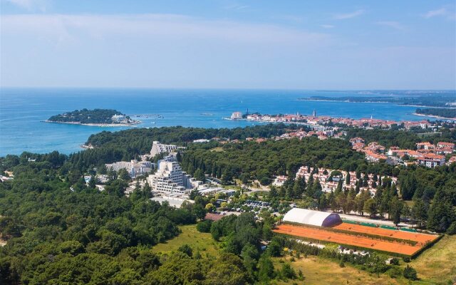 Отель Valamar Diamant