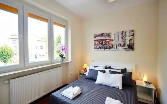 3-room Apartment With Balcony, Close to the Beach