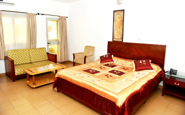Paradise Hotel