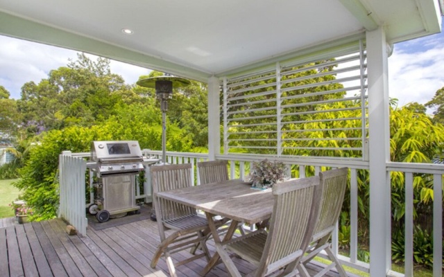 Oriole Street Cottage – Outside – Bawley Point