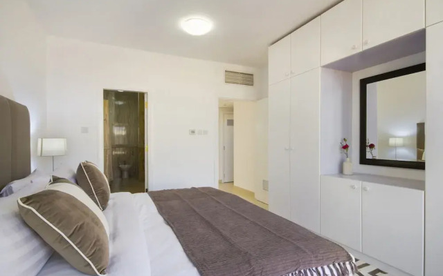 Bespoke Residences - Waikiki Townhouses