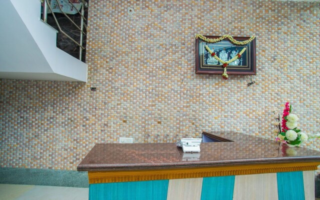 OYO 16123 Chandana Deluxe