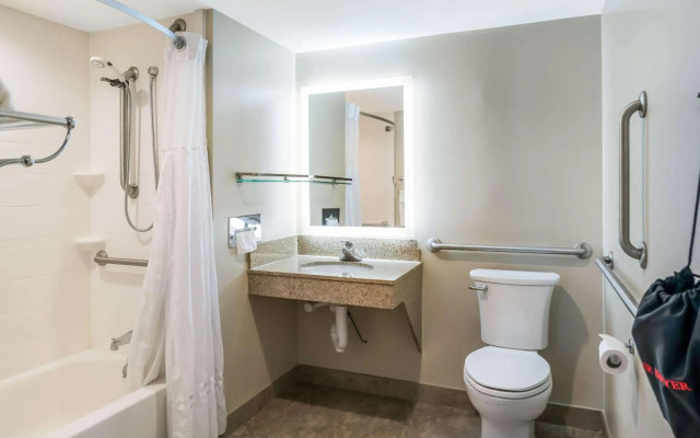 Country Inn & Suites by Radisson, Grandville-Grand Rapids West, MI