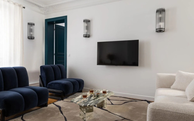 Montaigne Luxury 2 Bedroom