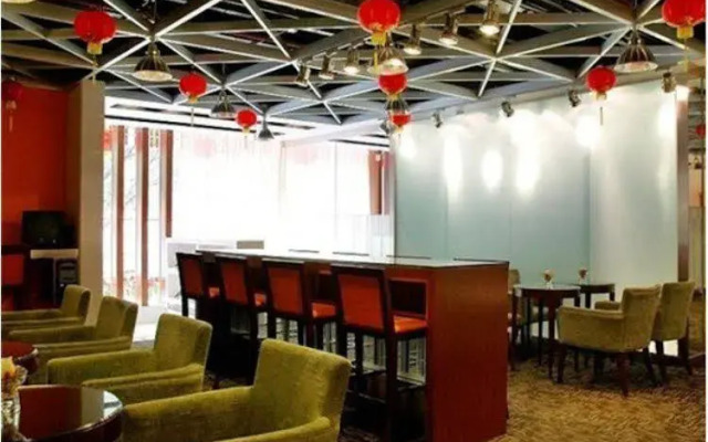 Binjiang Hotel
