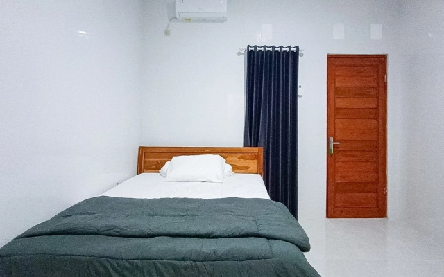 Widi Guest House near GWK Mitra RedDoorz – Guest Rooms – Jimbaran