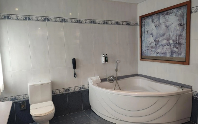 Hotel Sercotel Cuatro Postes