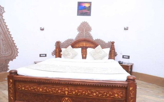 The Desert Den - Little Rann of Kutch