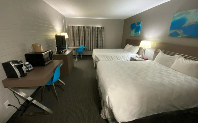 Travelodge by Wyndham Grande Prairie