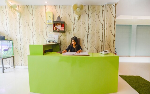 Treebo Graphixo Inn