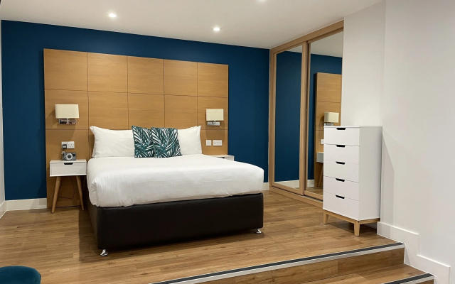 100 Kings Road by House of Fisher