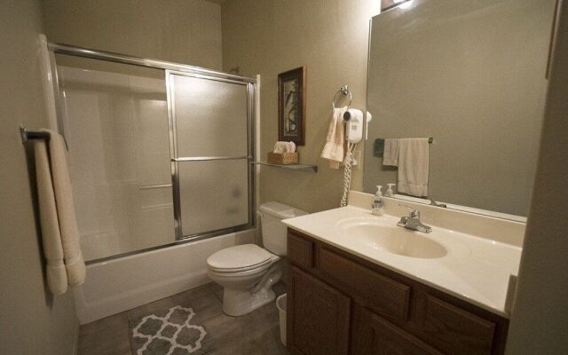 Ozark 3 Bedroom Villa by Redawning