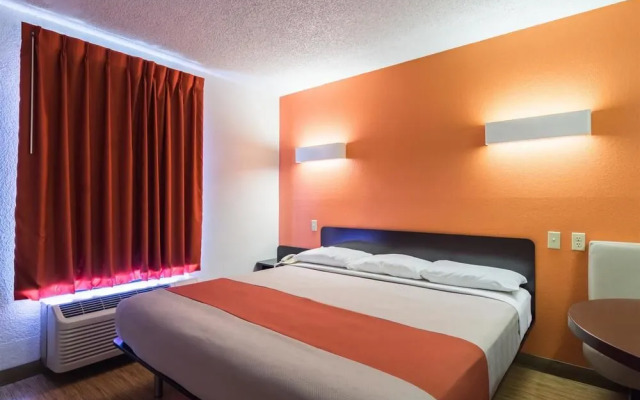 Motel 6 Arkadelphia, AR