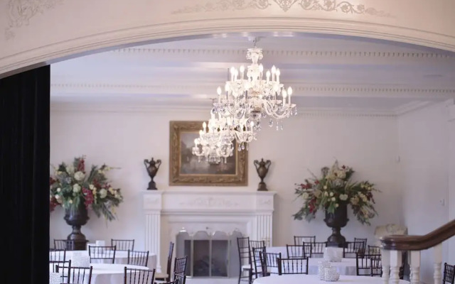 Dominion Gardens and Hotel