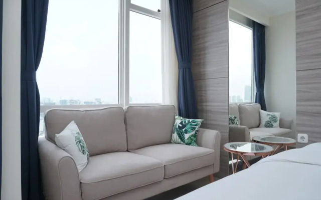 Cozy and Tranquil Studio Menteng Park Apartment