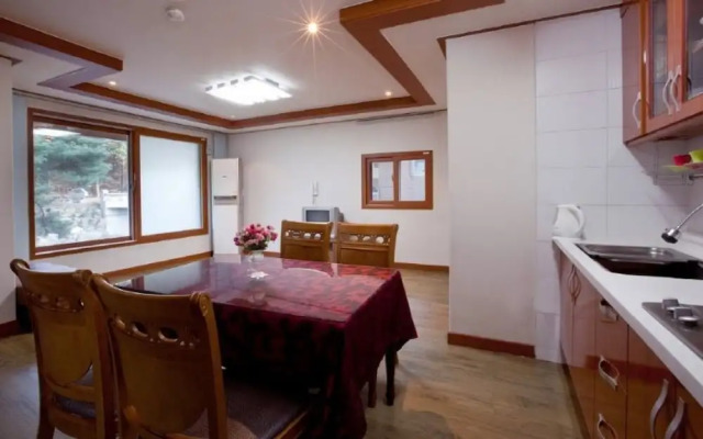 Pocheon Jatnamu Solhyanggi Pension