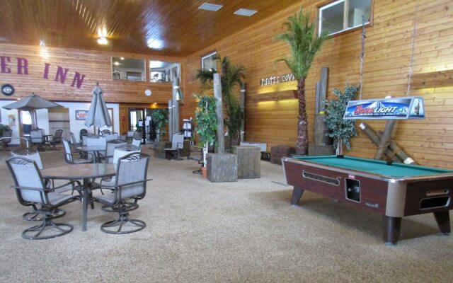 Horseshoe Bay Lodge