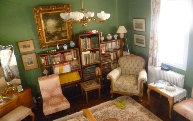 Museum Hotel George Molfetas