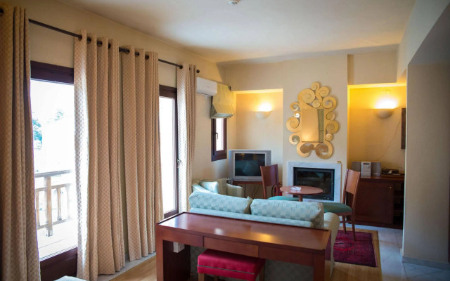Maritsas Hotel & Suites