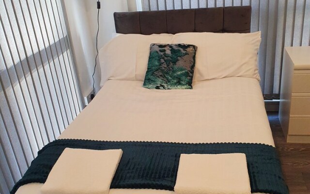 Deluxe 2-bed Apartment in Liverpool City Center