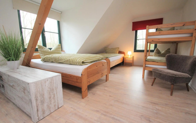 Semi detached house, Glave