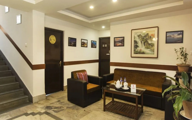 OYO 14894 Hotel Denzong Delight